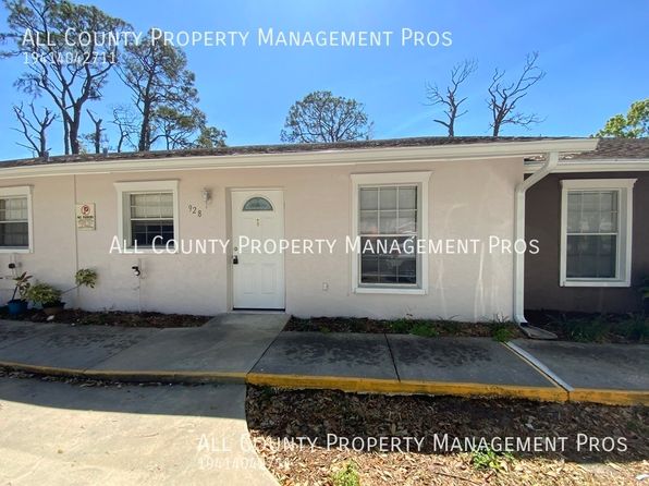 928 Royal Palm Dr