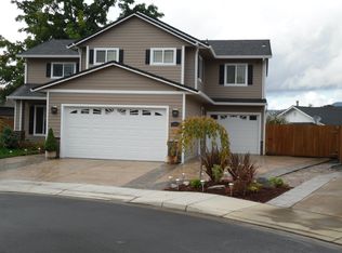 1872 King Henry Ct, Springfield, OR 97477
