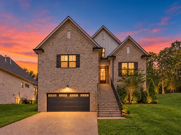 387 Arrow Ct, Hendersonville, TN 37075