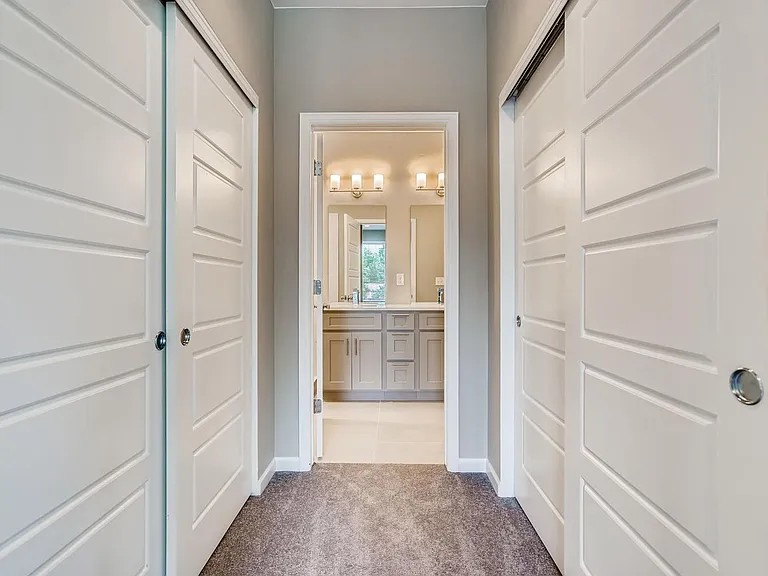1039 Julian St — Photo 20