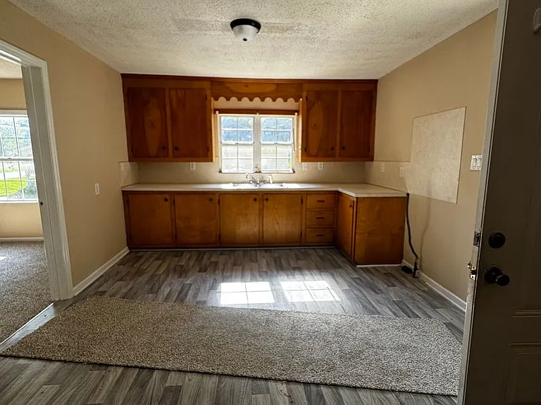 1311 Shelby Rd — Photo 11