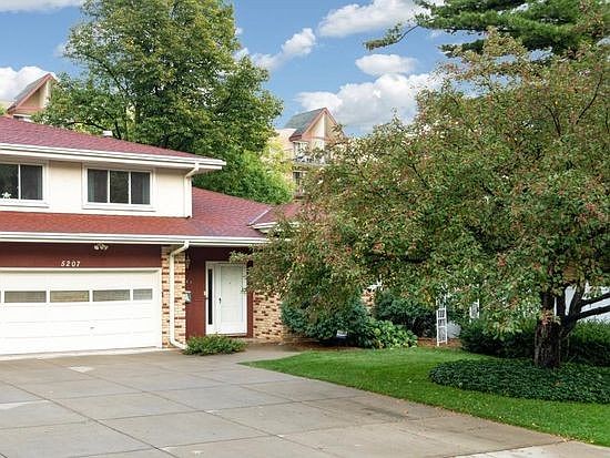 2nd image of 5207 Grandview Ln