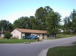 559 Keeney Dr, Saint Charles, MO 63304