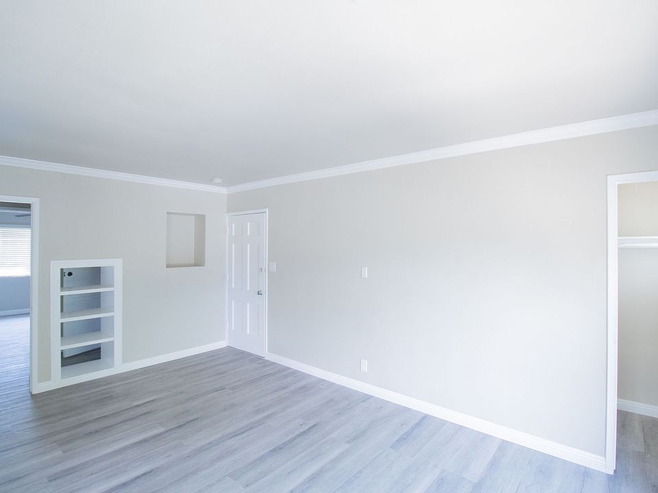 1st image of 404 E Freeland St #3