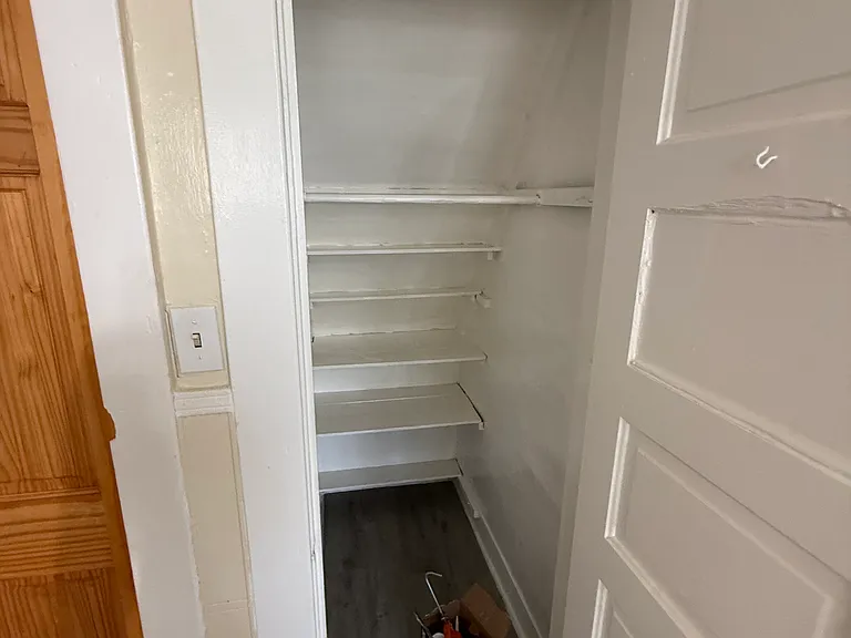 117 Kent St #4 — Photo 9