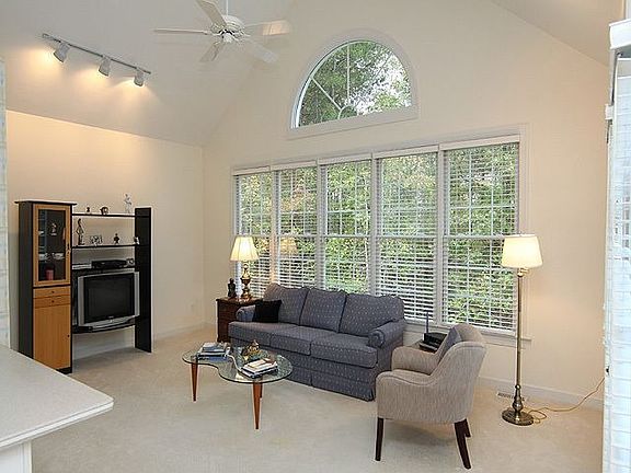 Open family room w/BI desk