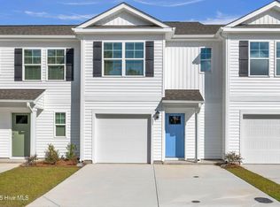 121 S Grassland Rd, Holly Ridge, NC 28445