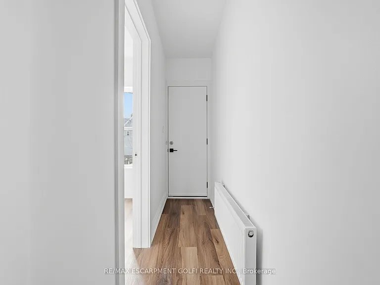 4876 Simcoe St #3 — Photo 20