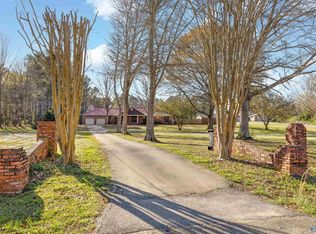 342 Shoal Creek Rd, Hartselle, AL 35640