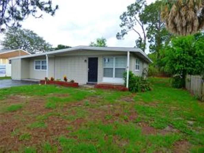 4 bed, 1089 sqft, $2,000 — Photo 2