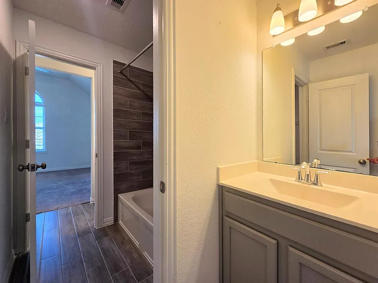 4826 Albany Ridge Ln — Photo 38
