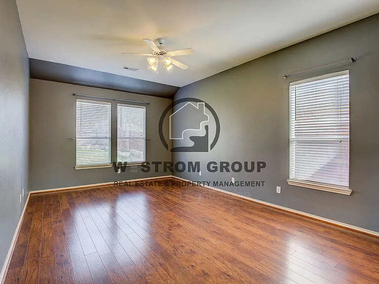 4537 Chris Dr — Photo 35