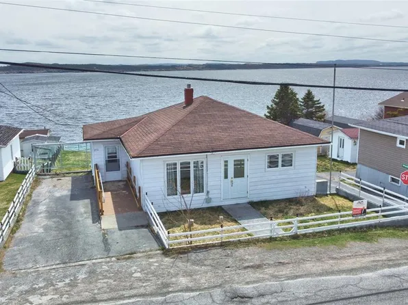 272 Bishops Cove Shore Road, Bishops Cove, NL A0A3X1