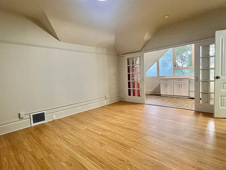 placement-1423Central — Photo 34