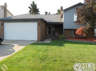 42102 Greenwood Dr, Canton, MI 48187