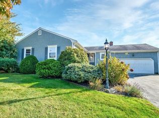 6 Tobin Ln, Bristol, RI 02809
