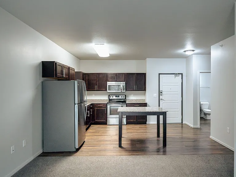 Kascade Place Apartments — Photo 91