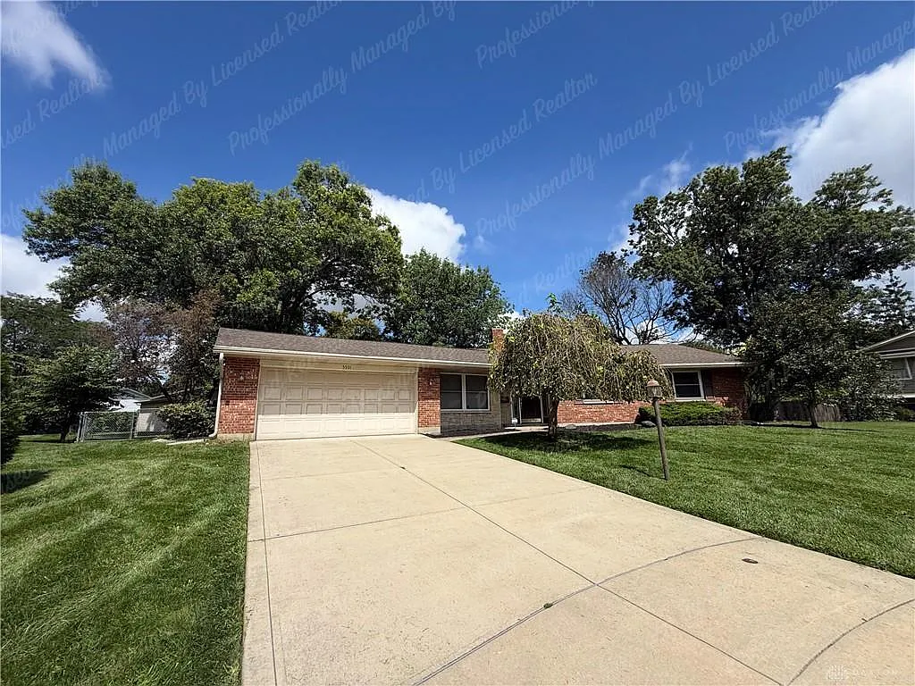 4 bed, 2.5 bath, 1981 sqft, $2,500 — Photo 3