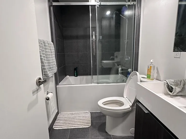 370 Martha St #1710 — Photo 17