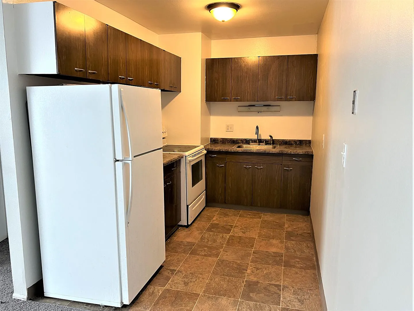 Groveland Apartment Partners (B)- Groveland Apartment Partners, LLC — Photo 4