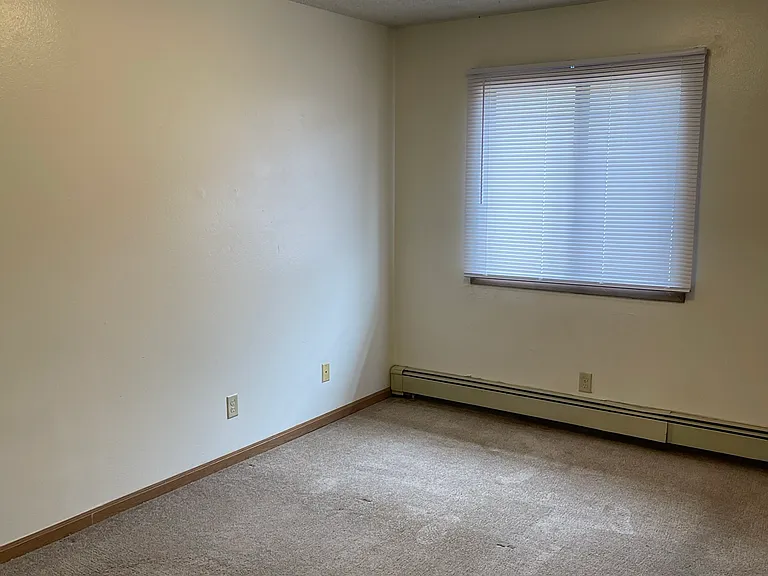510 S Van Buren St #7 — Photo 6