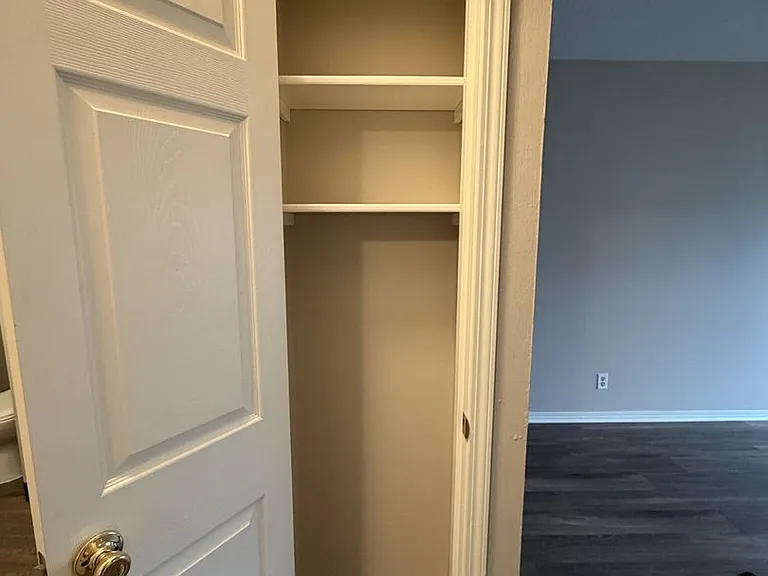 9105-07 NE Hoyt St #606-610 — Photo 12