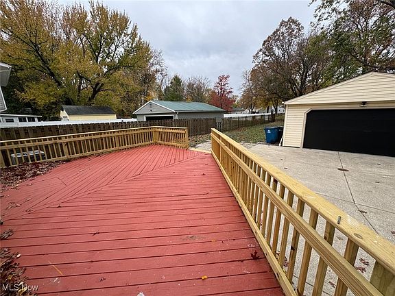 3rd image of 23760 Lucille Dr