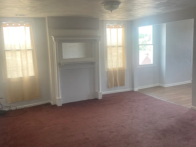 569 Greenfield Ave — Photo 10