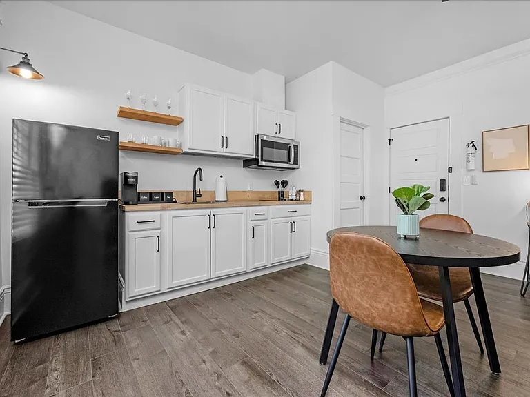 224 N Fulton St — Photo 7