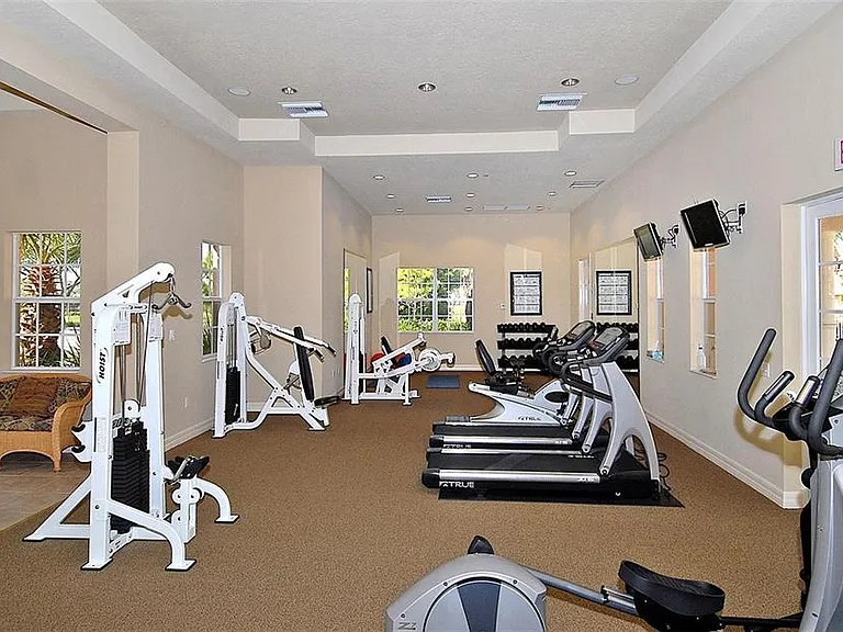 1921 Monte Carlo Dr #302 — Photo 30