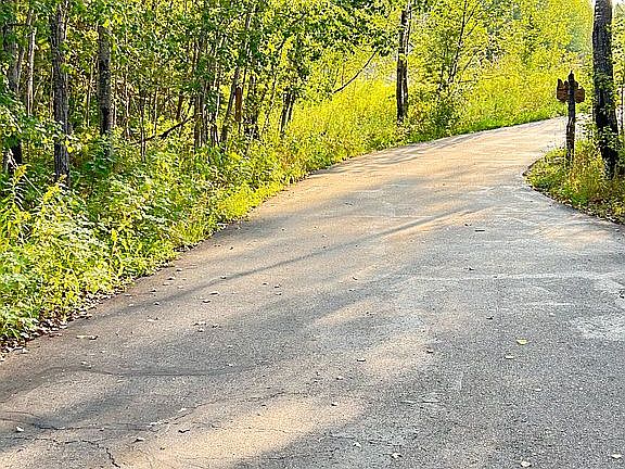 Long private driveway
