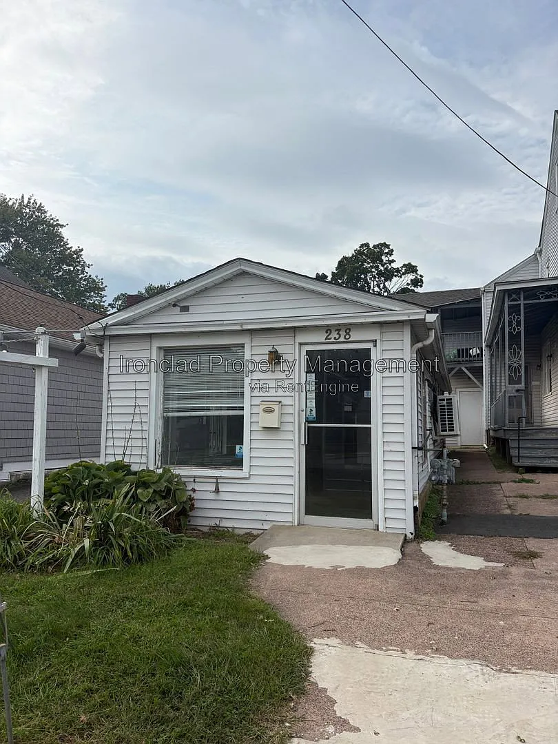 Studio, 533 sqft, $982 — Photo 1