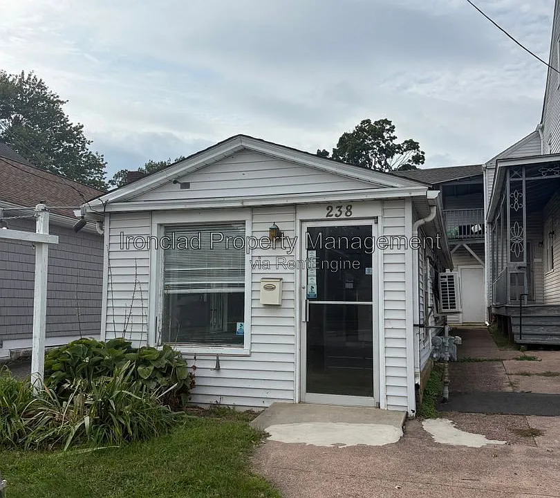 238 Main St