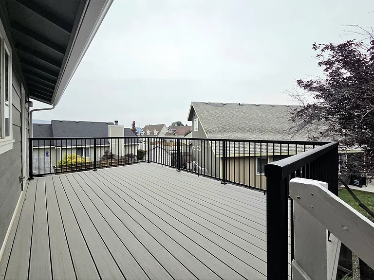1409 Maple St — Photo 14