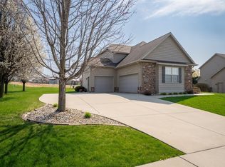 2704 Piney Run, Bloomington, IL 61705