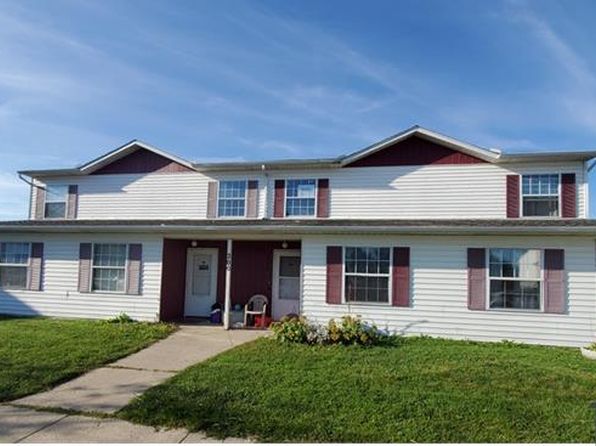 10 Surrey Ln, Grabill, IN 46741