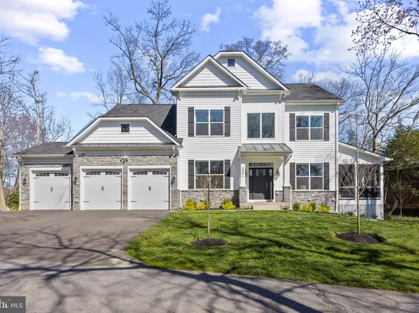 3941 W Shore Dr, Edgewater, MD 21037