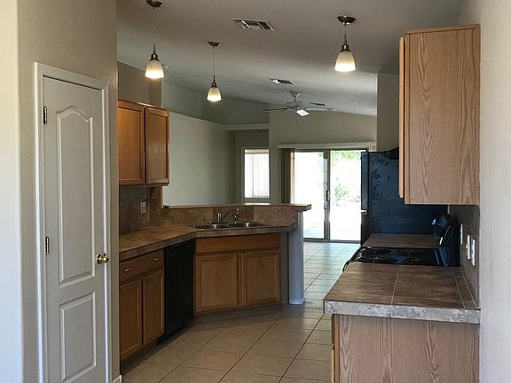 5th image of 8843 N Majestic Mountain Dr