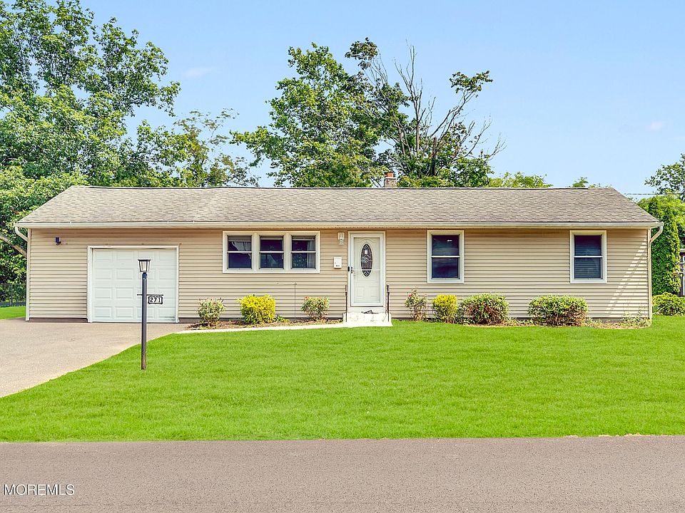 1st image of 271 Sky Manor Boulevard