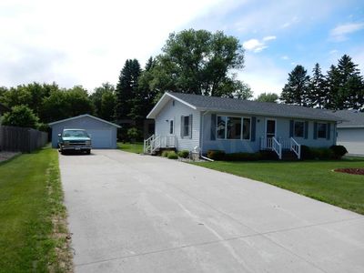 1014 17th Ave SE, East Grand Forks, MN, 56721