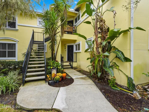 1800 THE GREENS Way #1811, Jacksonville Beach, FL 32250