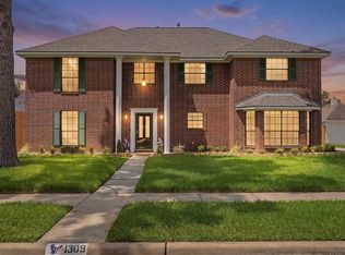 1309 Rachel Ct, Pearland, TX 77581