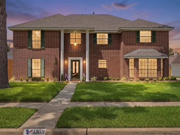 1309 Rachel Ct, Pearland, TX 77581