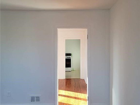 4th image of 69 Crown Ave Floor 2