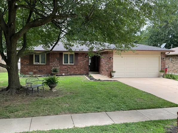 1431 S Lovers Lane, Springfield, MO 65804