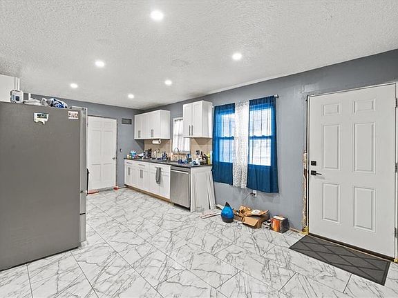 5th image of 7511 E 110th St