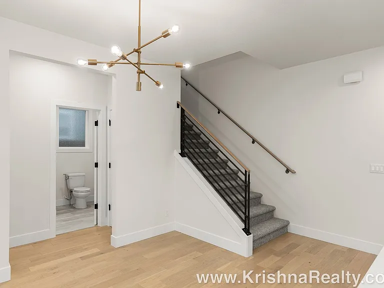 4227 SE Reed Dr — Photo 10