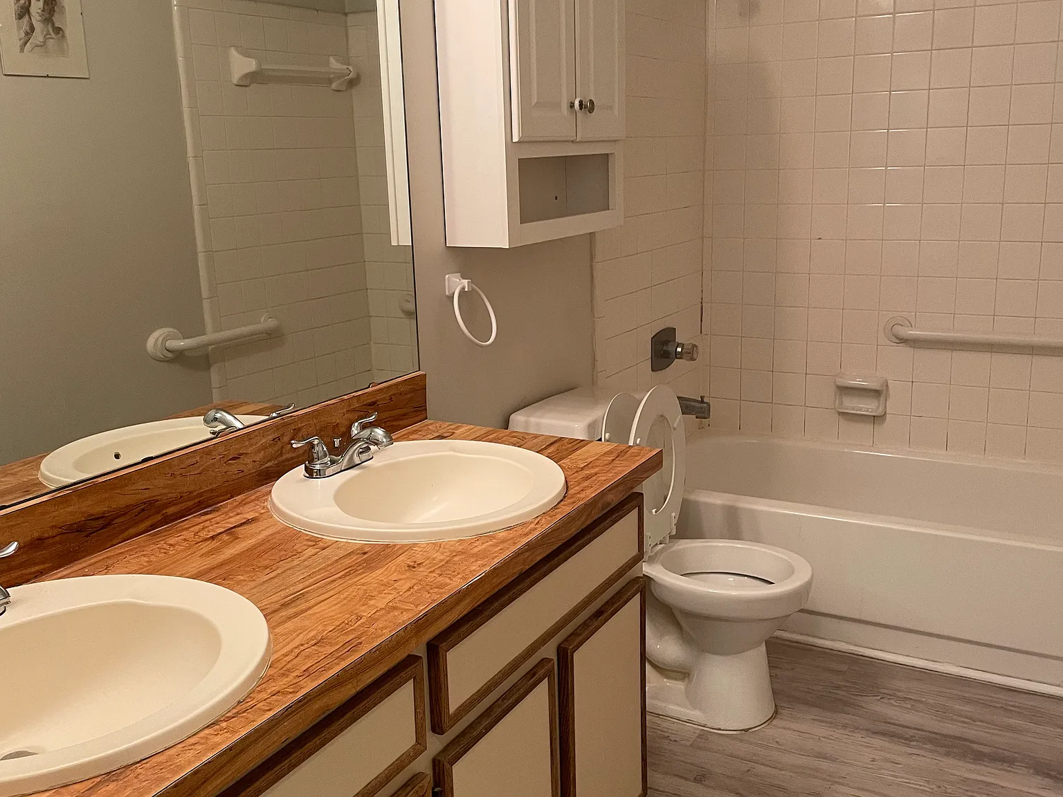 2 bed, 832 sqft, $1,000 — Photo 3