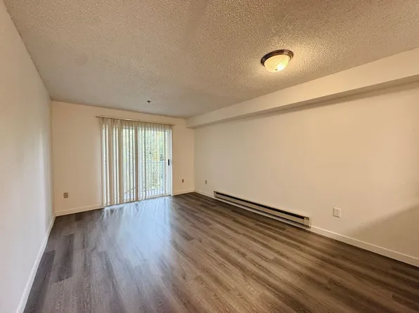 Eagle's Ridge, 12315 NE Woodinville Dr APT 209, Woodinville, WA 98072
