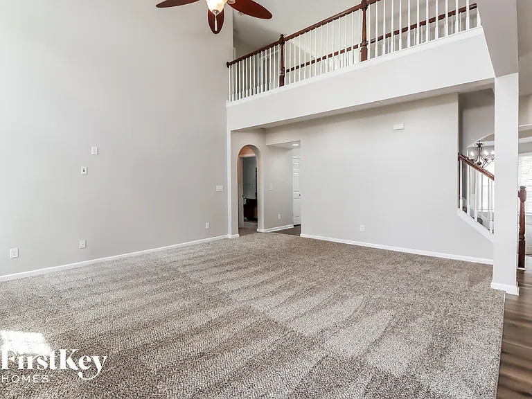 1421 Kentmire Ct — Photo 4